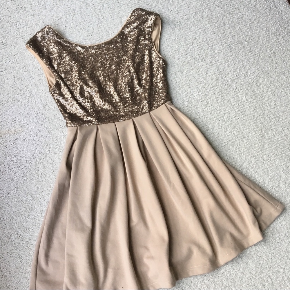 Gold sequined backless dress